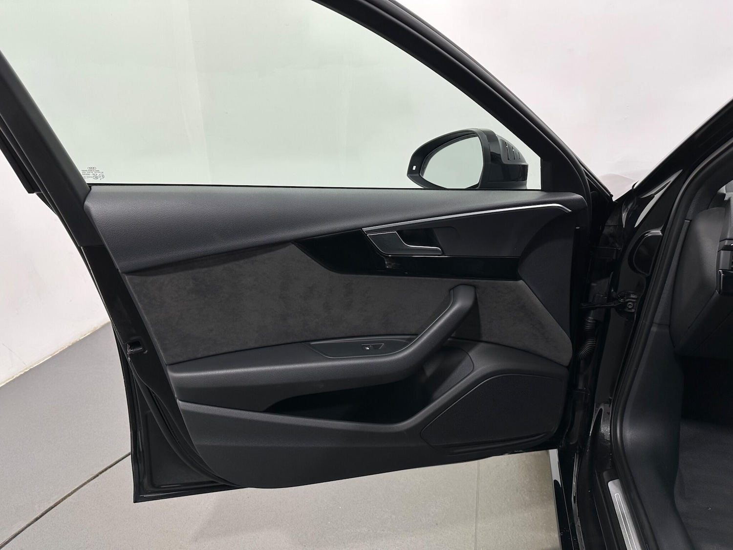 Used Audi A4 2019 for sale - 77441181: Photo 38