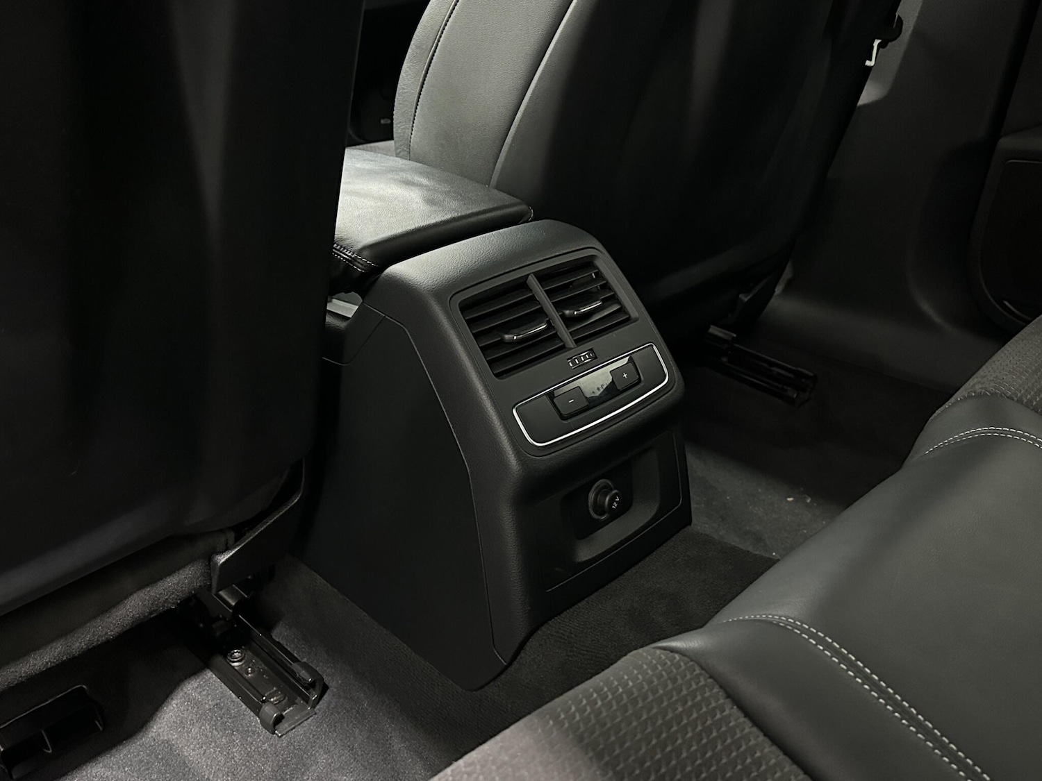 Used Audi A4 2019 for sale - 77441181: Photo 40