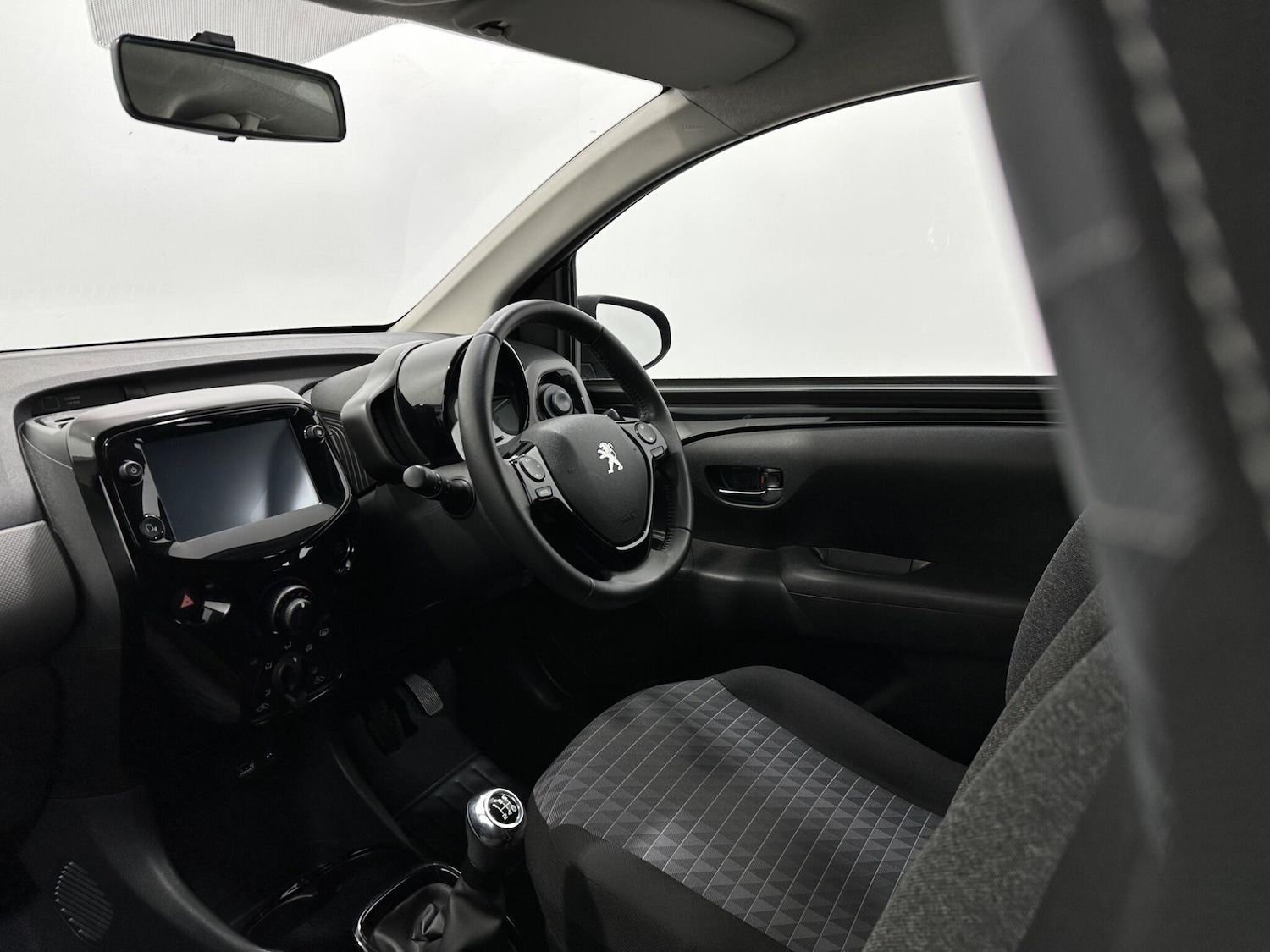 Used Peugeot 108 2020 for sale - 76878476: Photo 27