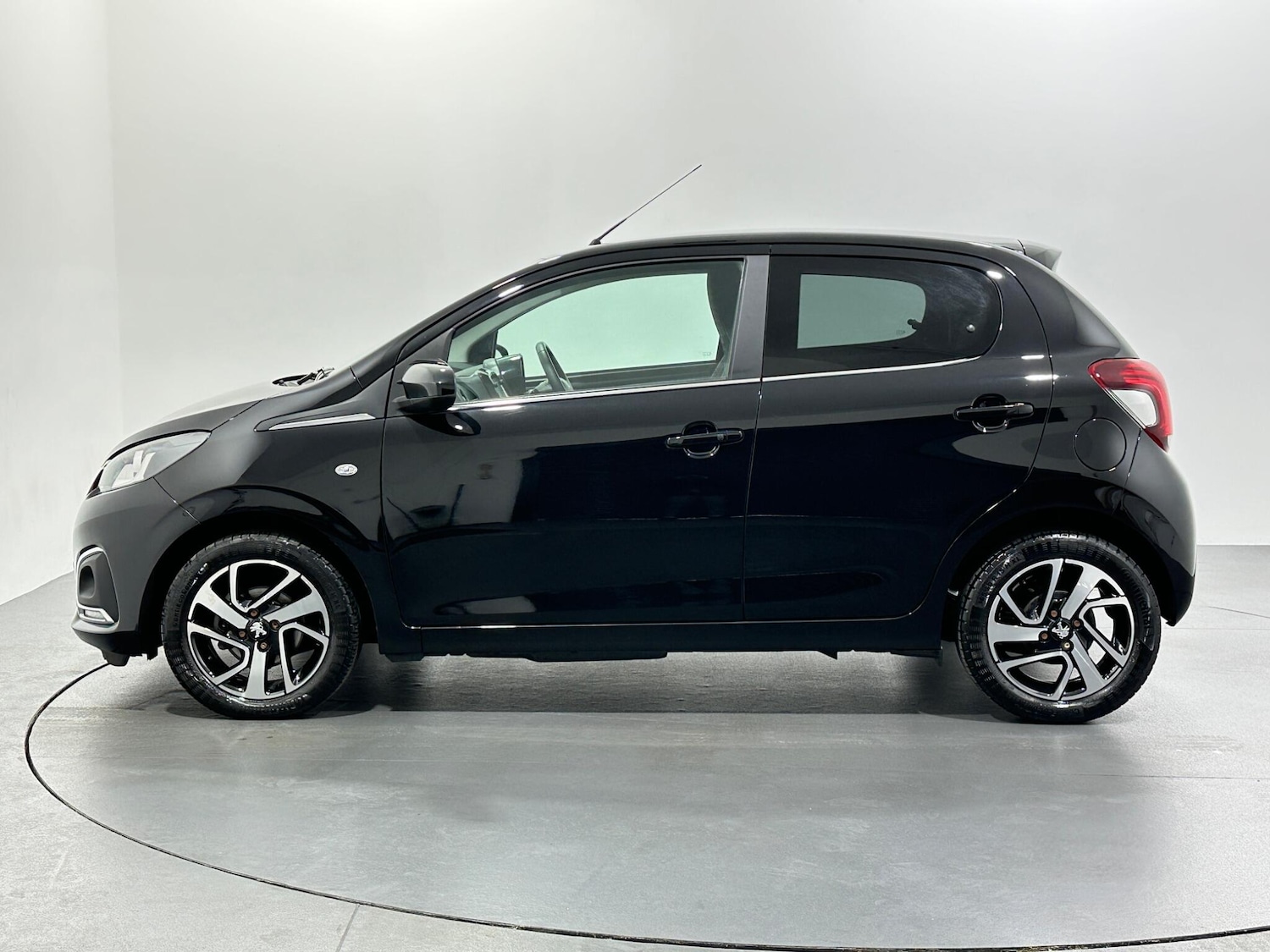 Used Peugeot 108 2020 for sale - 76878476: Photo 5