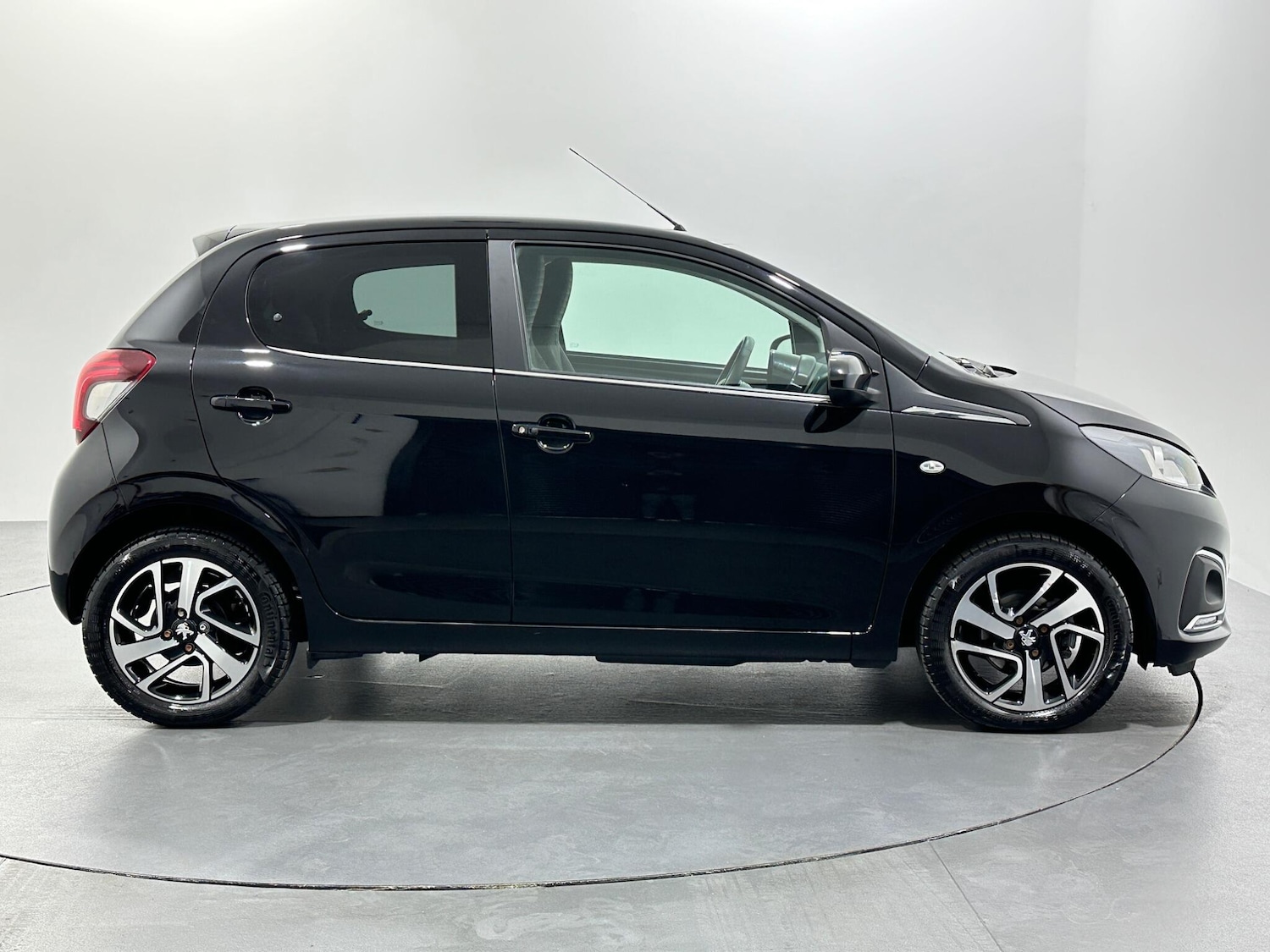 Used Peugeot 108 2020 for sale - 76878476: Photo 9