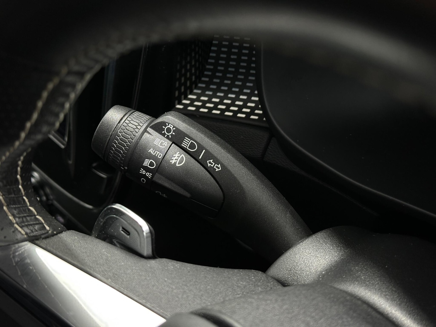 Used Volvo XC40 2020 for sale - 77202852: Photo 13