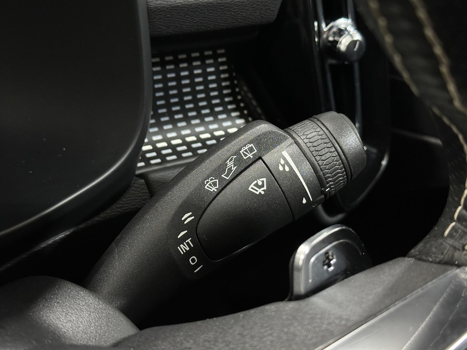 Used Volvo XC40 2020 for sale - 77202852: Photo 16