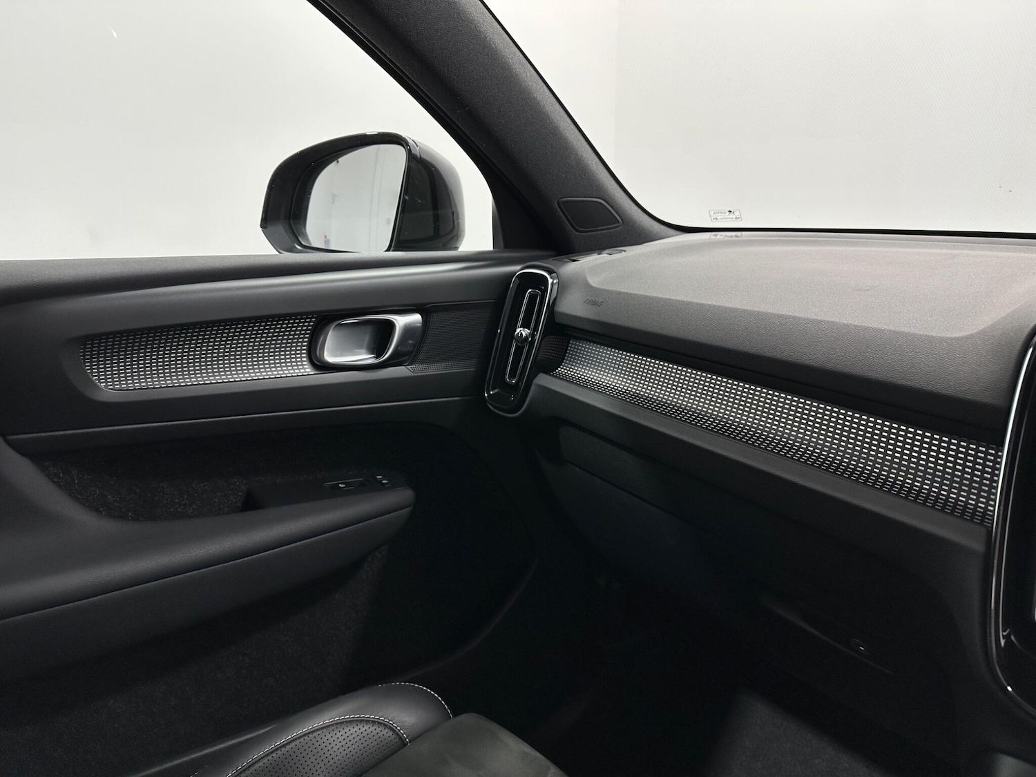 Used Volvo XC40 2020 for sale - 77202852: Photo 23