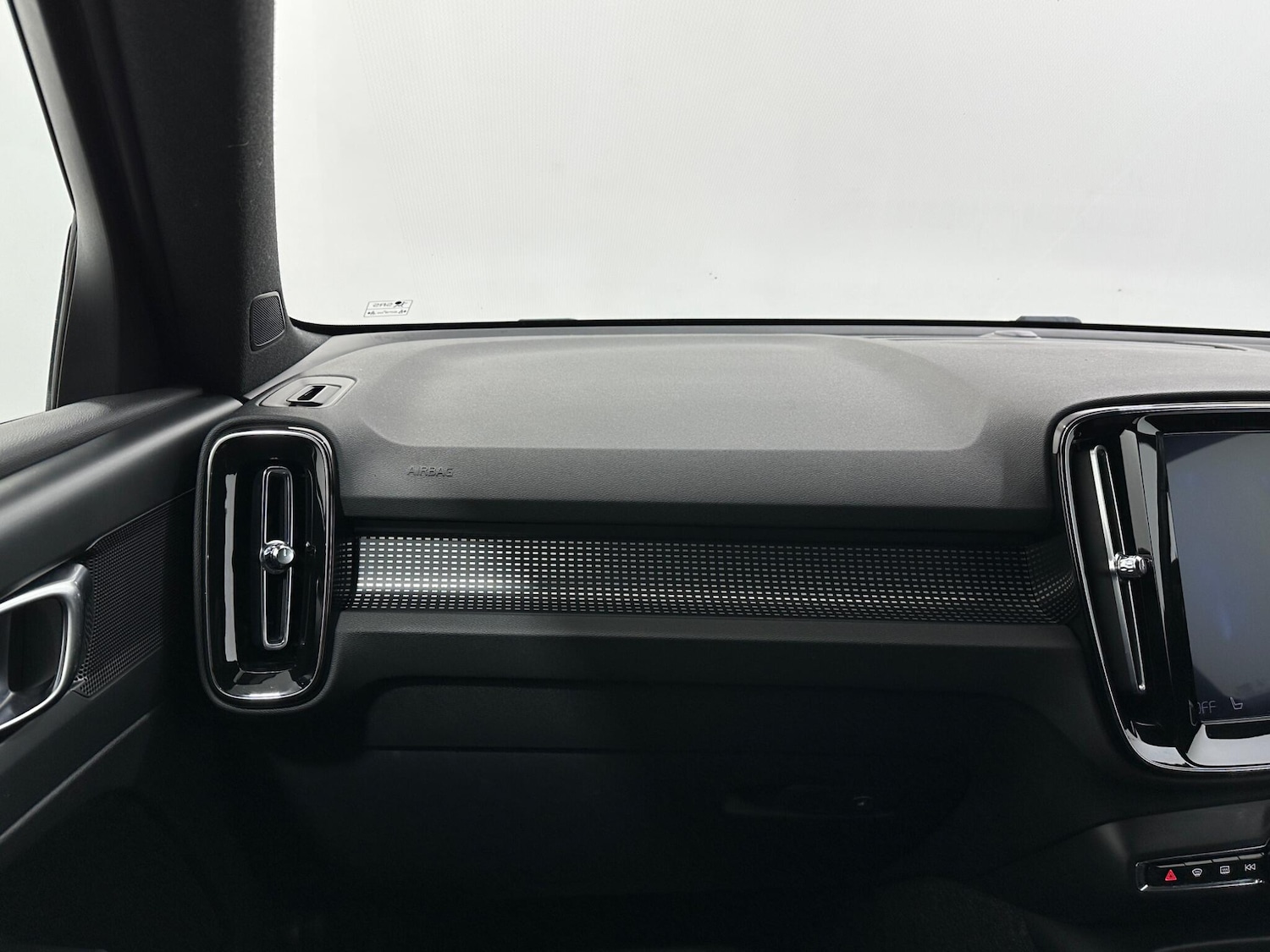 Used Volvo XC40 2020 for sale - 77202852: Photo 25