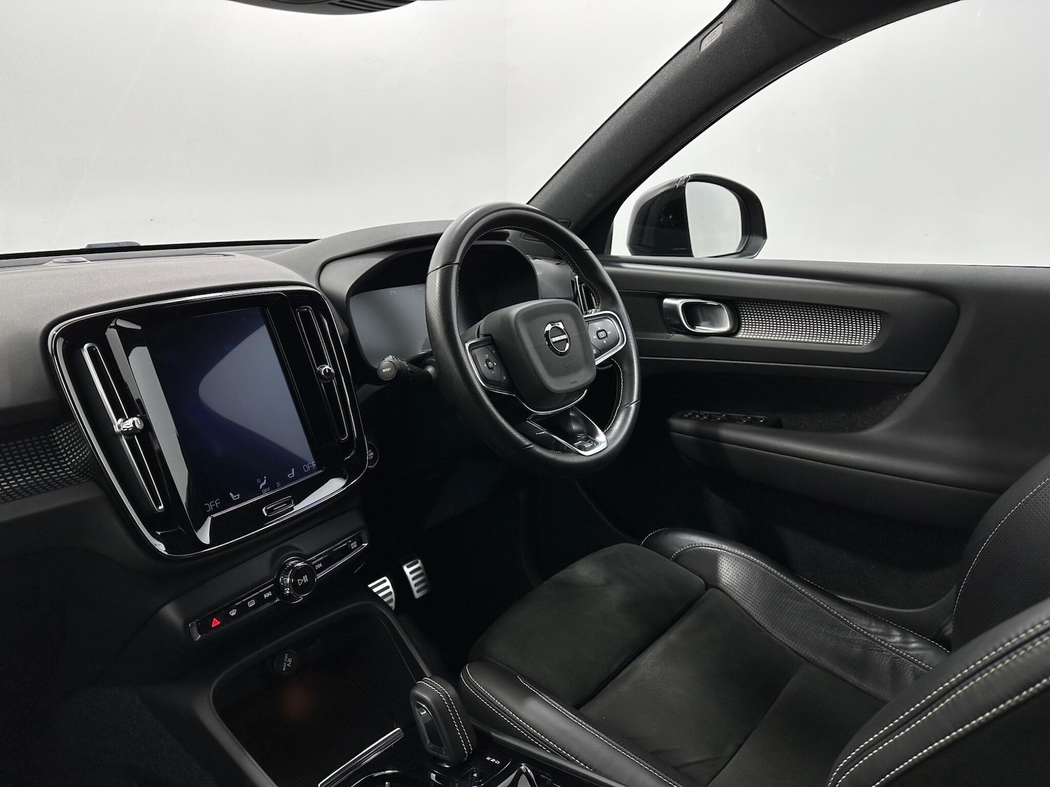 Used Volvo XC40 2020 for sale - 77202852: Photo 27