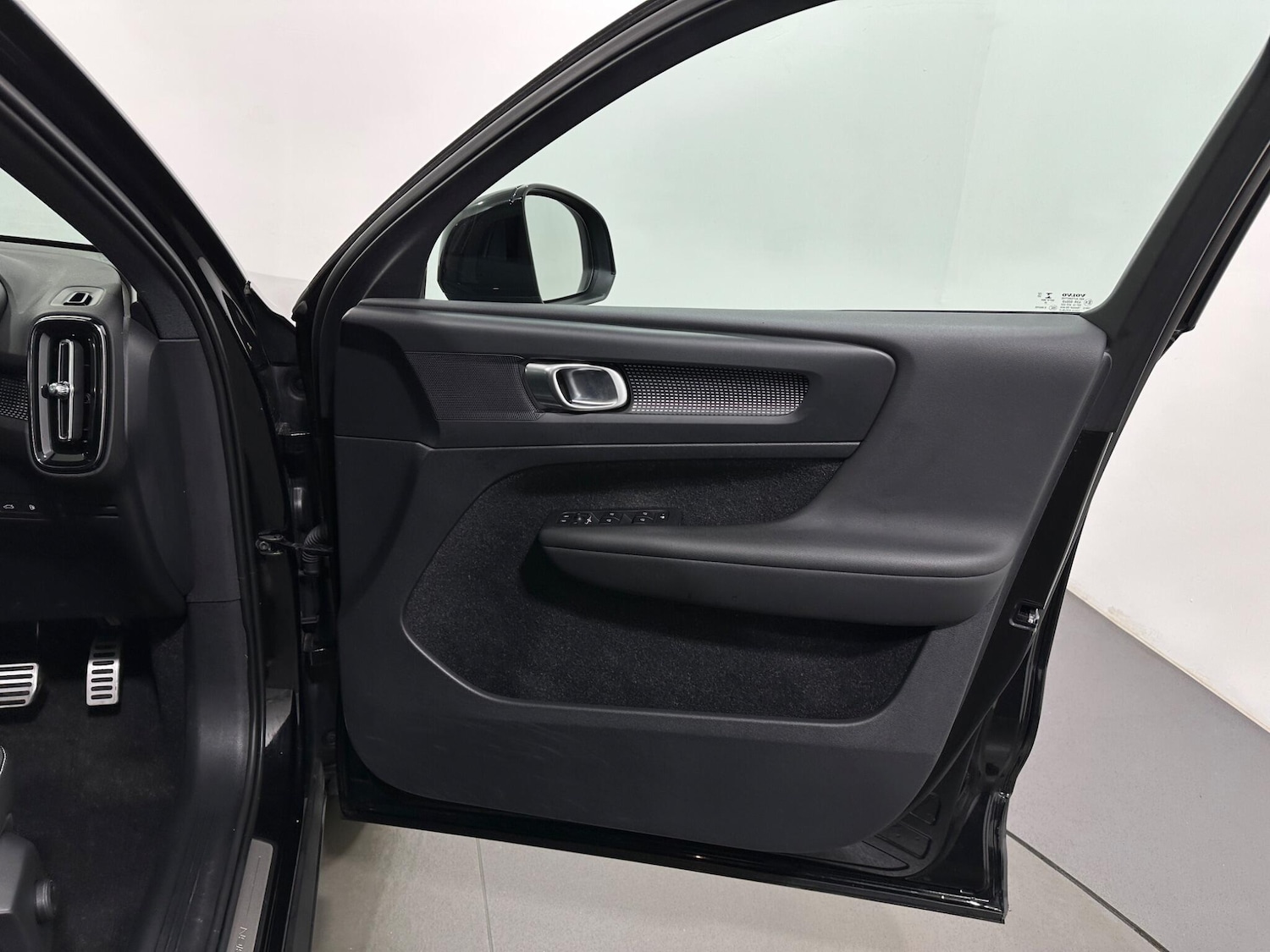 Used Volvo XC40 2020 for sale - 77202852: Photo 30