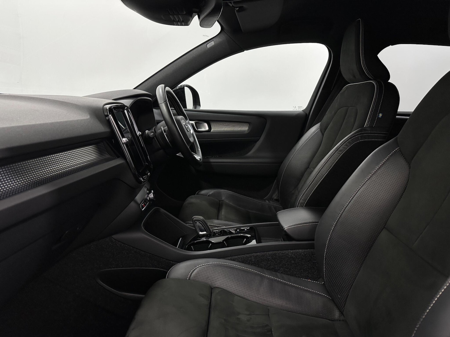 Used Volvo XC40 2020 for sale - 77202852: Photo 31