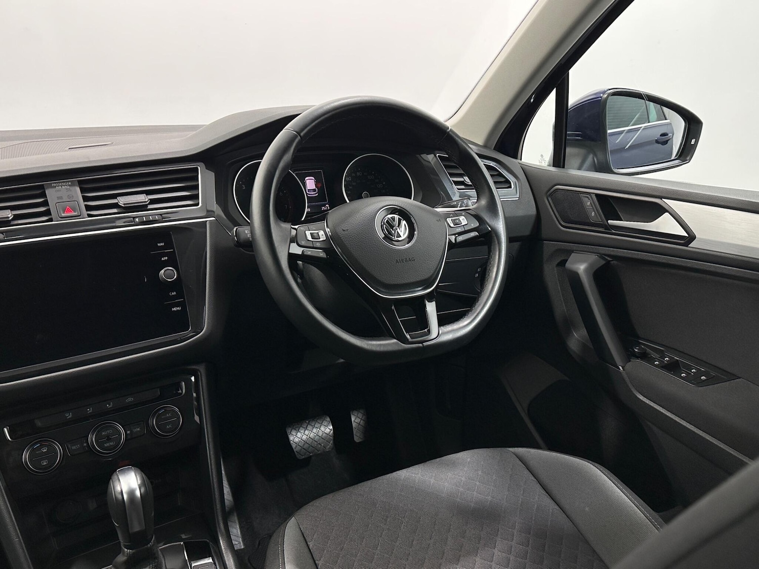 Used Volkswagen Tiguan 2020 for sale - 76878840: Photo 11