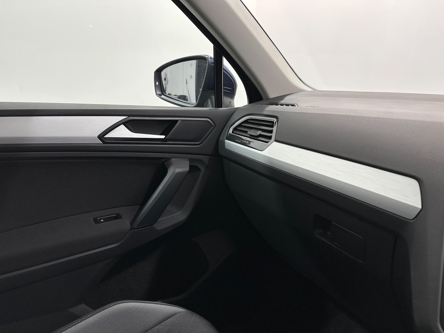 Used Volkswagen Tiguan 2020 for sale - 76878840: Photo 27