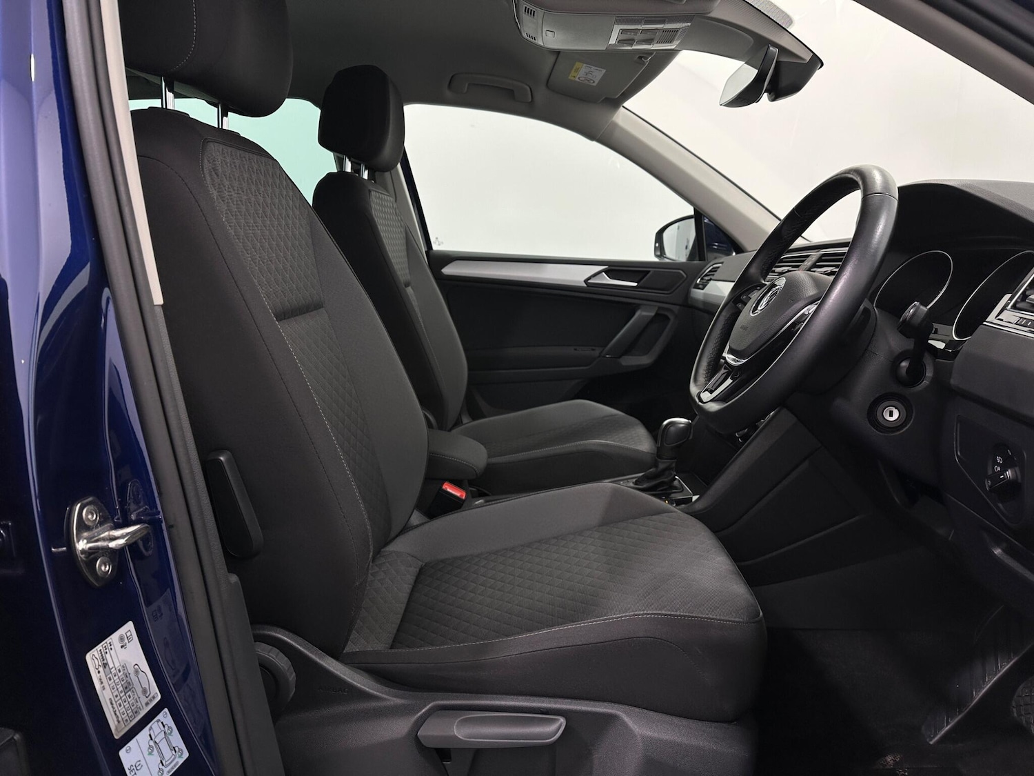 Used Volkswagen Tiguan 2020 for sale - 76878840: Photo 30