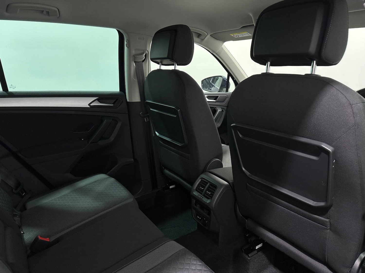 Used Volkswagen Tiguan 2020 for sale - 76878840: Photo 42