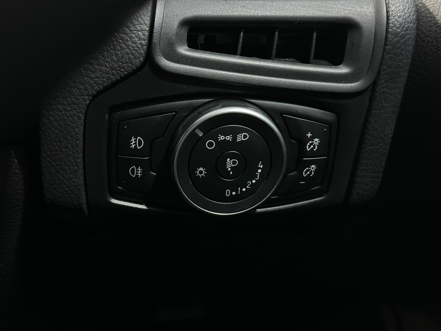 Used Ford Focus 2016 for sale - 78087055: Photo 17