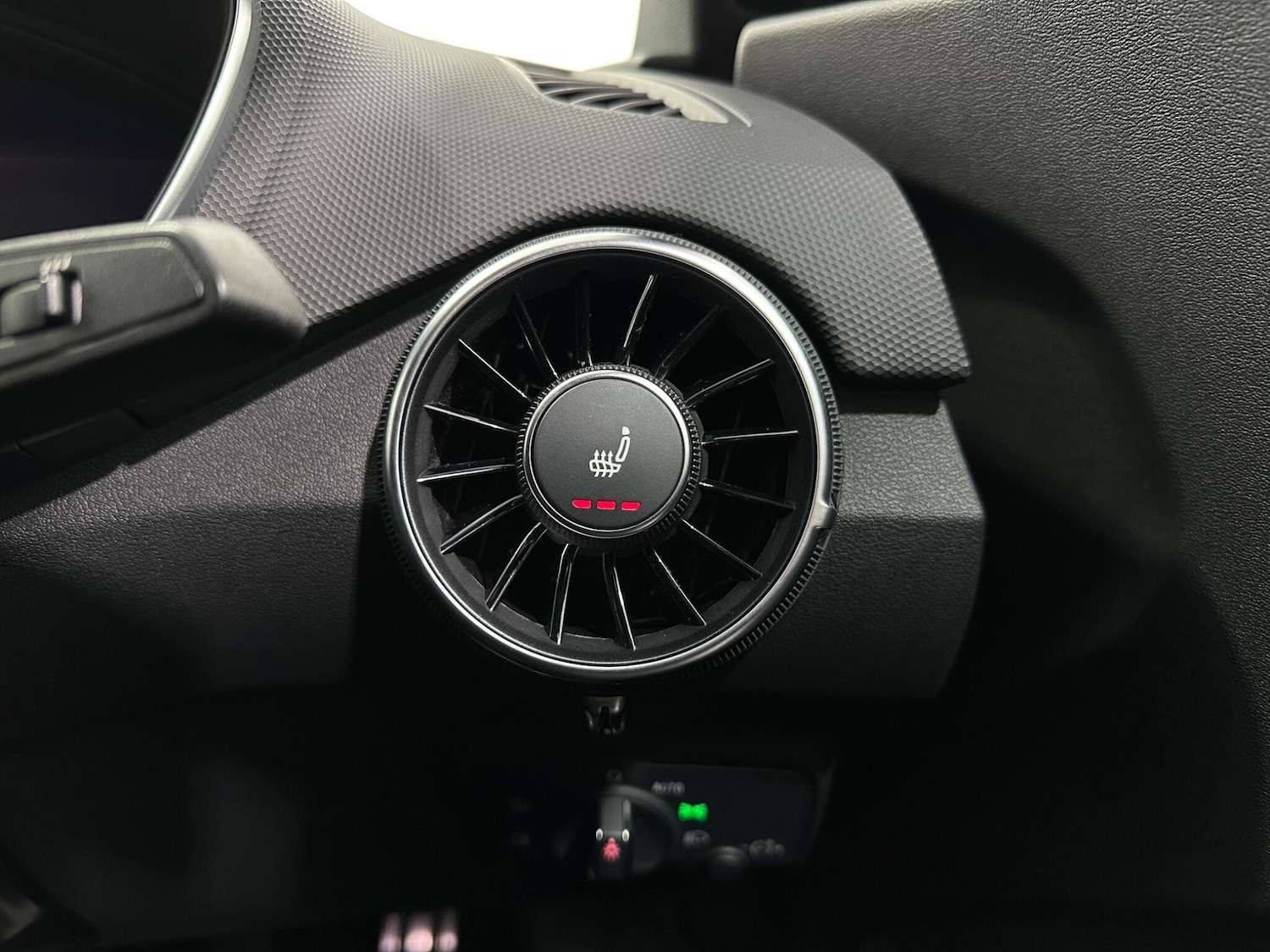 Used Audi TT 2019 for sale - 76878452: Photo 17