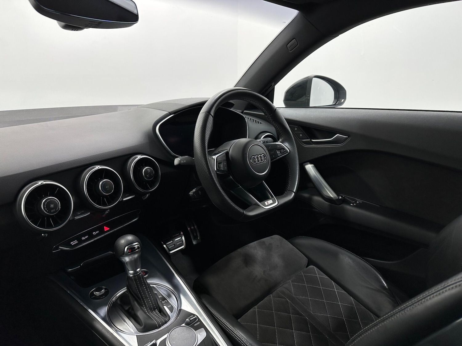 Used Audi TT 2019 for sale - 76878452: Photo 24