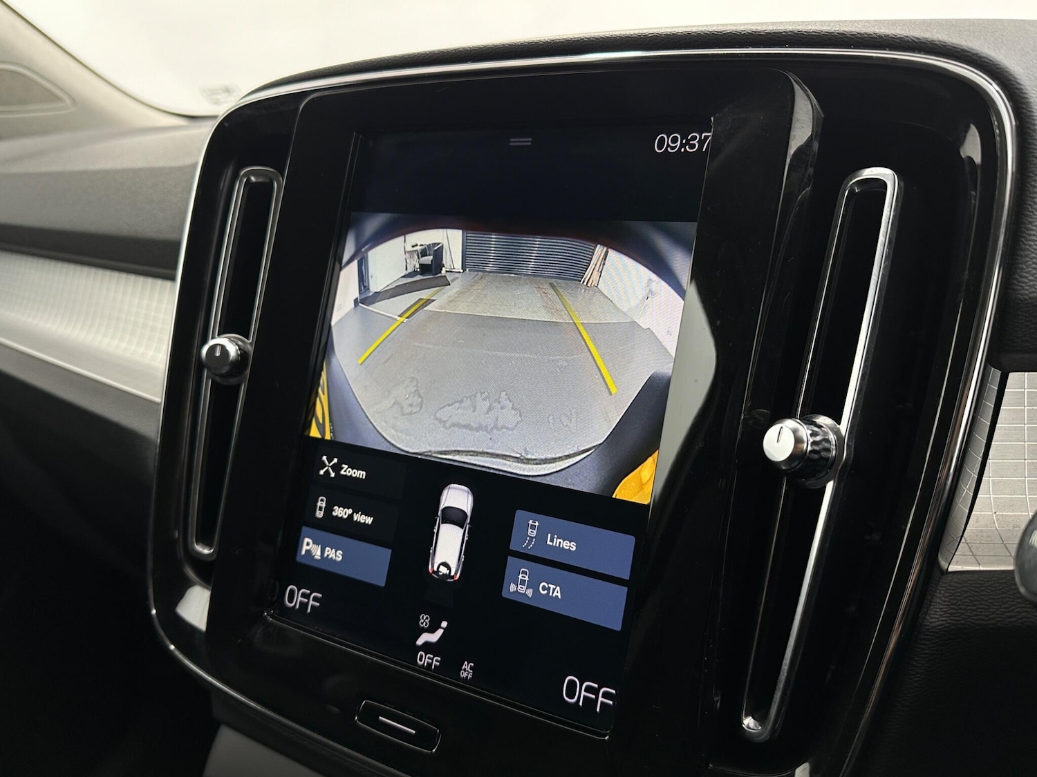 Used Volvo XC40 2018 for sale - 76878549: Photo 22