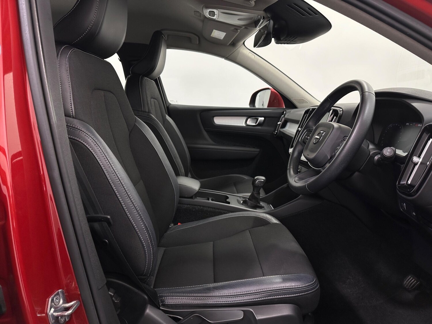 Used Volvo XC40 2018 for sale - 76878549: Photo 27