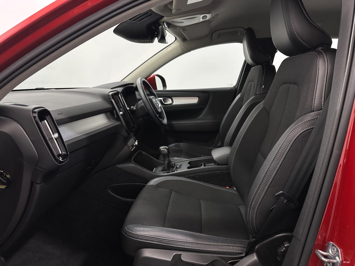 Used Volvo XC40 2018 for sale - 76878549: Photo 31