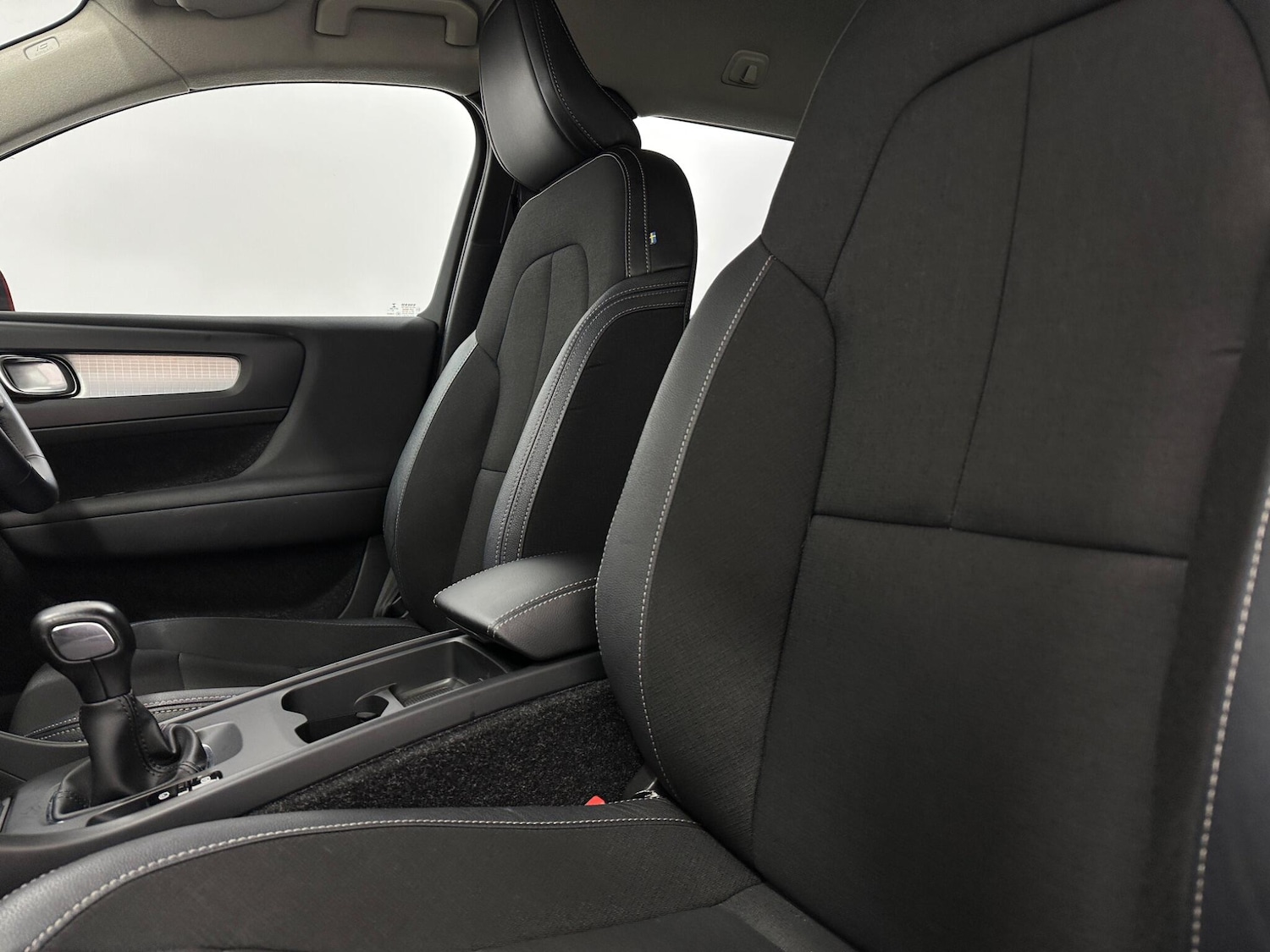 Used Volvo XC40 2018 for sale - 76878549: Photo 32