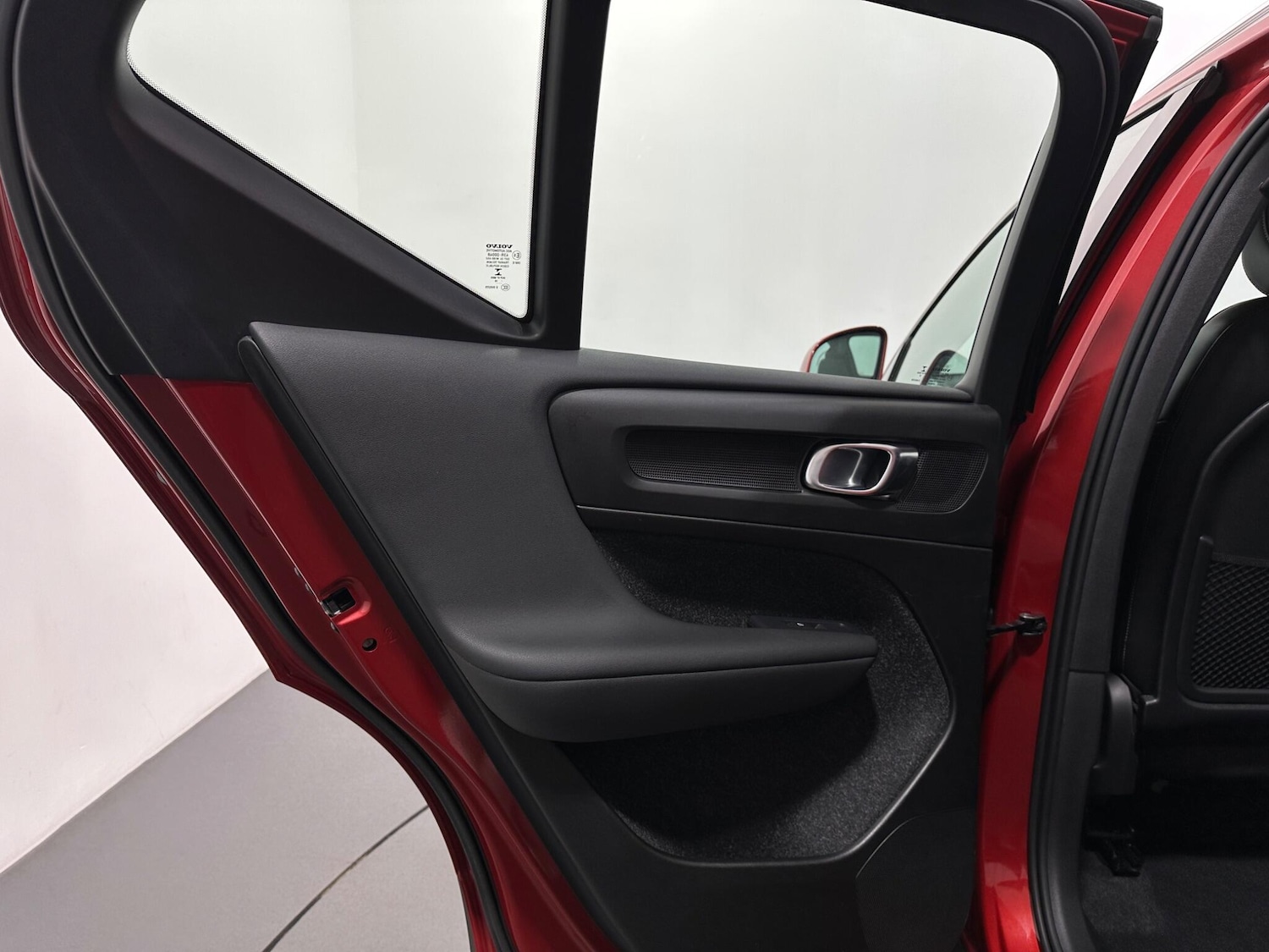 Used Volvo XC40 2018 for sale - 76878549: Photo 37