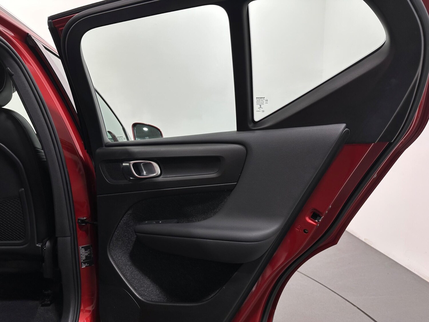 Used Volvo XC40 2018 for sale - 76878549: Photo 40