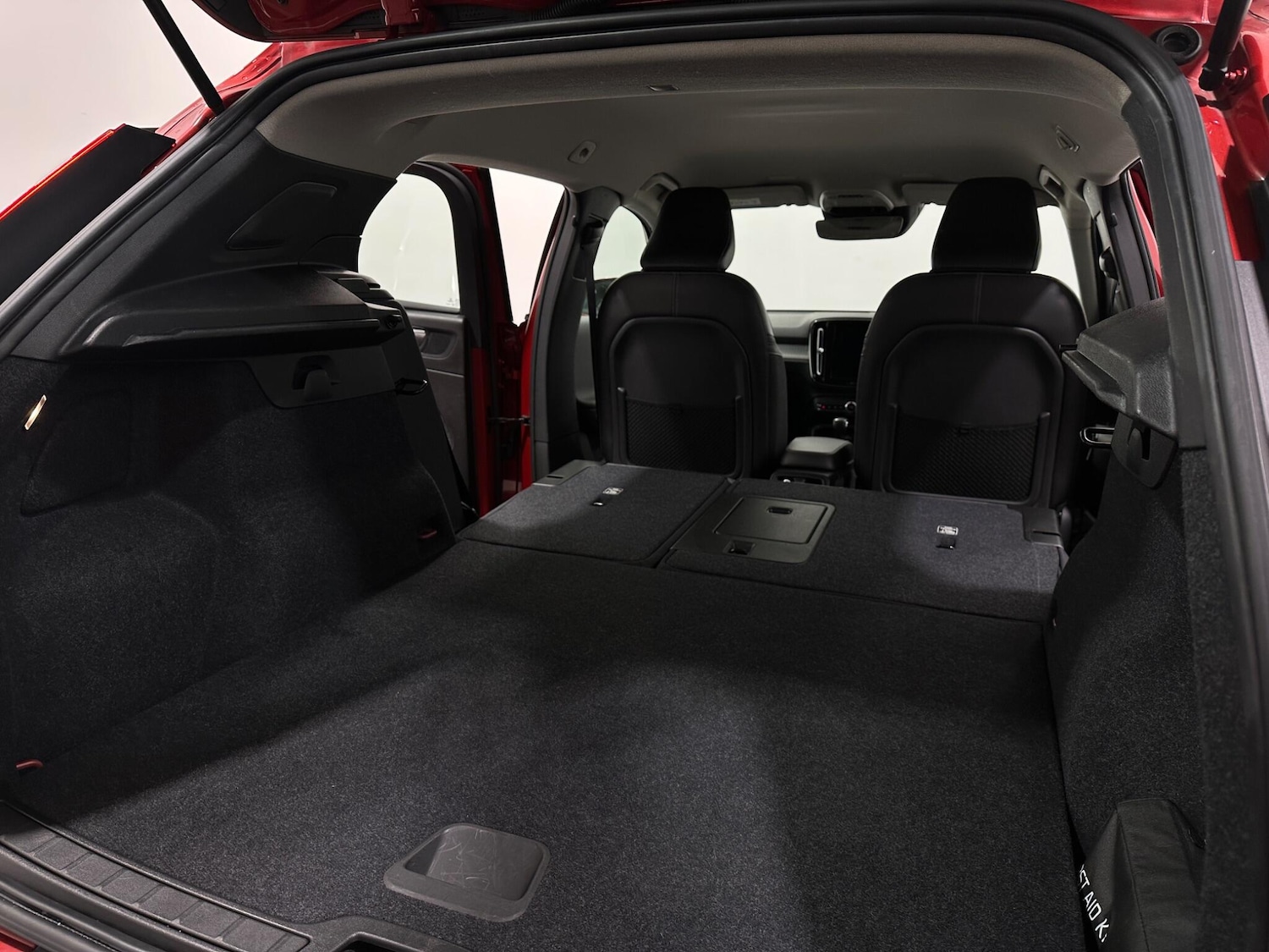 Used Volvo XC40 2018 for sale - 76878549: Photo 42