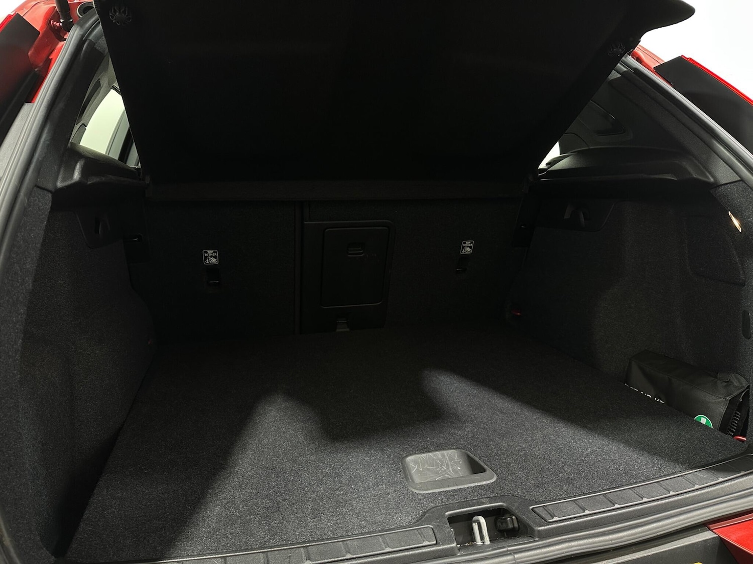 Used Volvo XC40 2018 for sale - 76878549: Photo 44