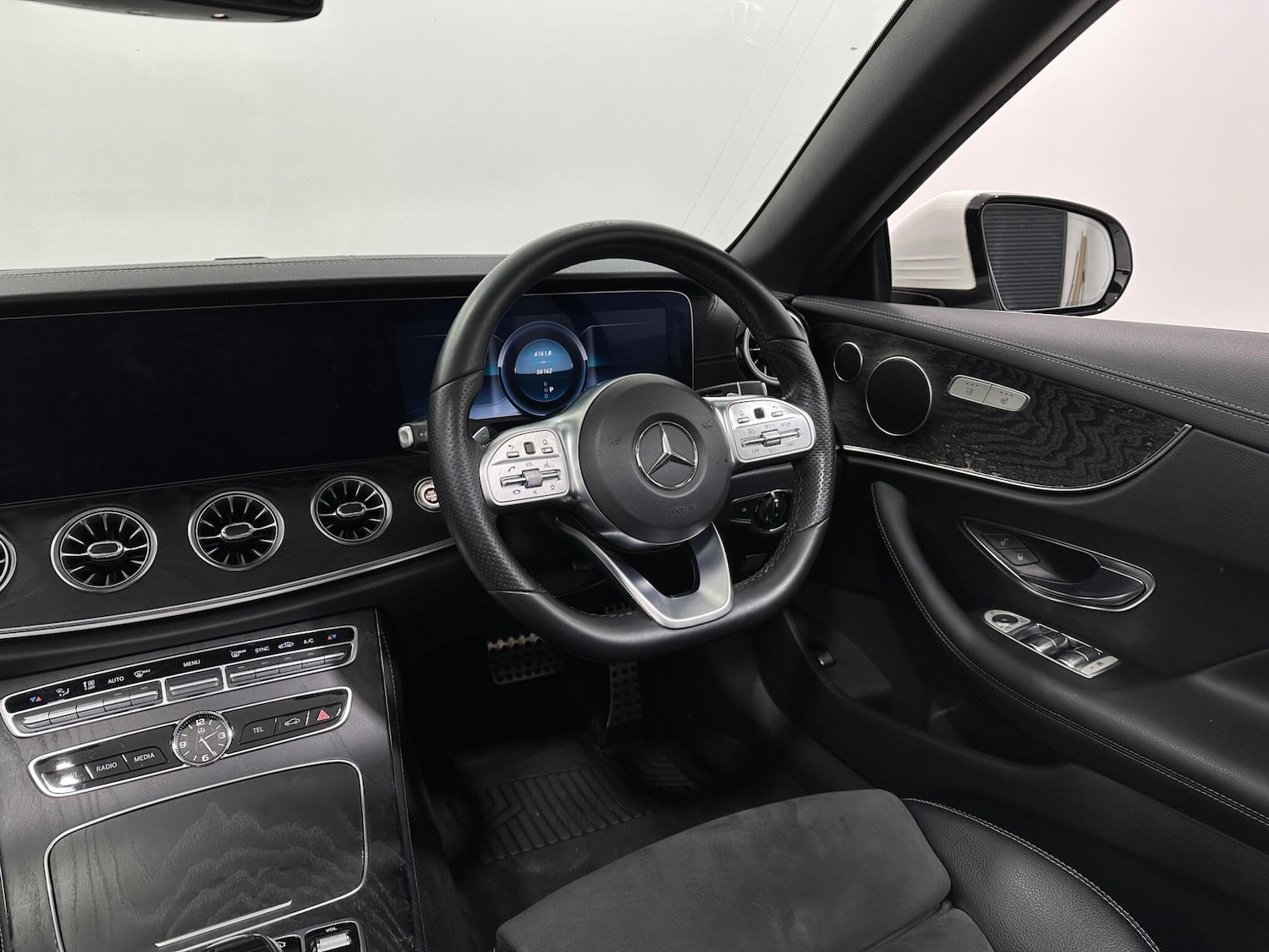 Used Mercedes-Benz E Class 2018 for sale - 77411910: Photo 11