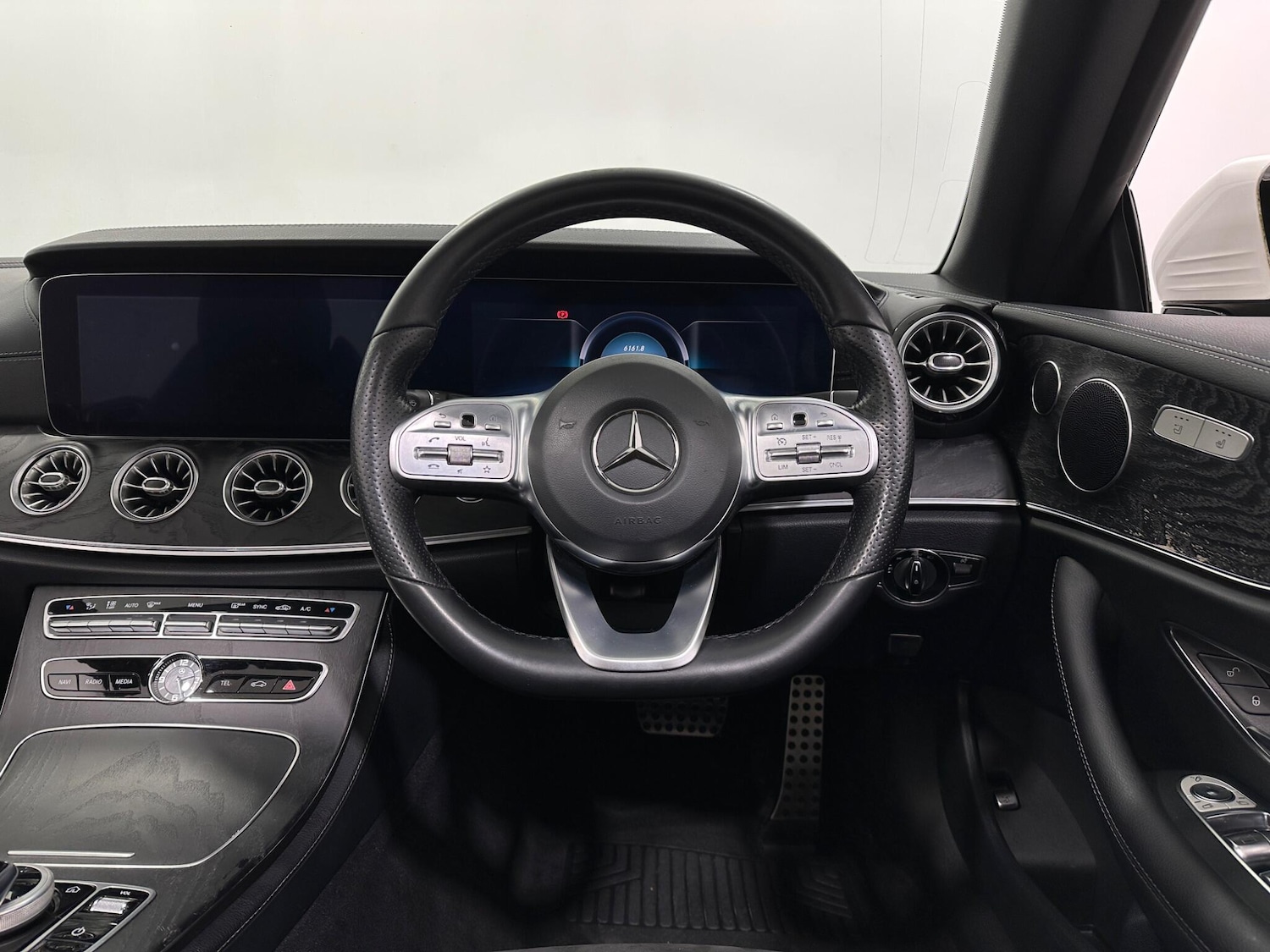 Used Mercedes-Benz E Class 2018 for sale - 77411910: Photo 13