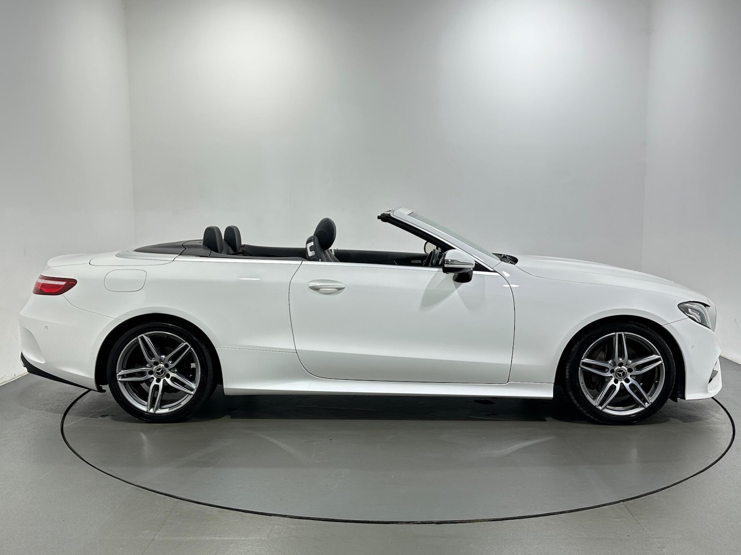 Used Mercedes-Benz E Class 2018 for sale - 77411910: Photo 9