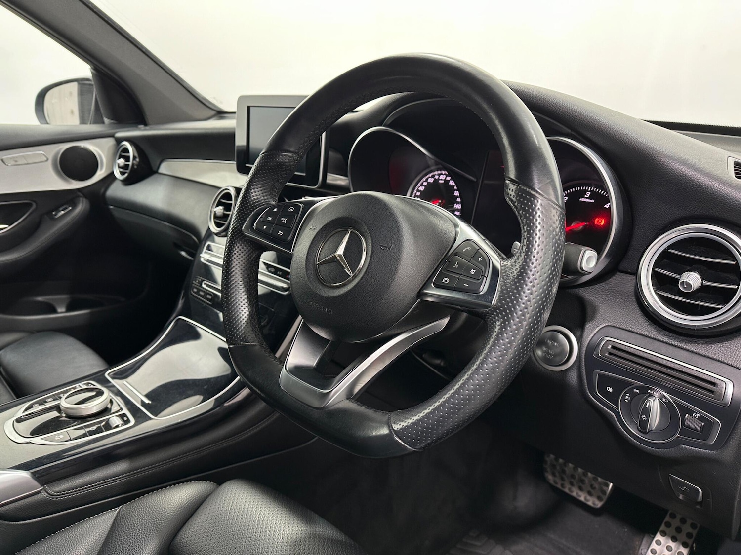 Used Mercedes-Benz GLC 2018 for sale - 77377628: Photo 10