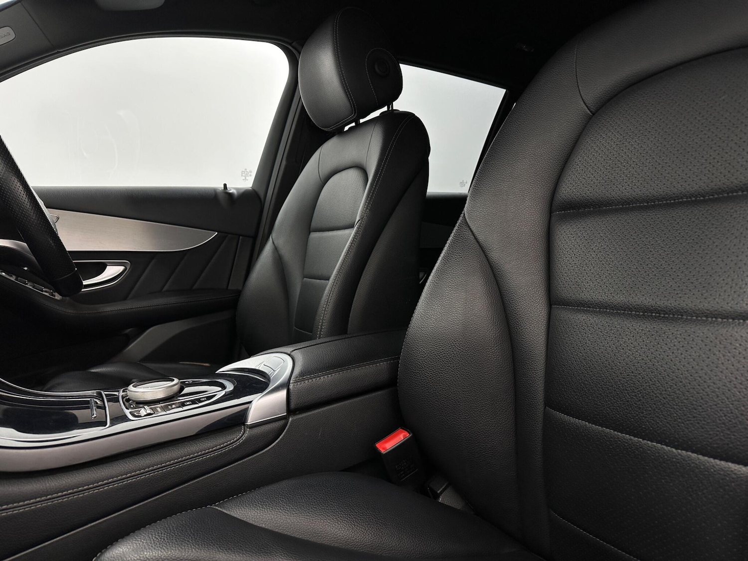 Used Mercedes-Benz GLC 2018 for sale - 77377628: Photo 36