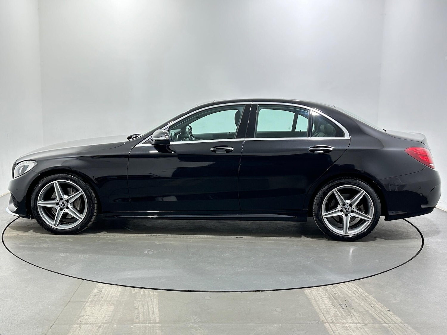 Used Mercedes-Benz C Class 2017 for sale - 78220249: Photo 5