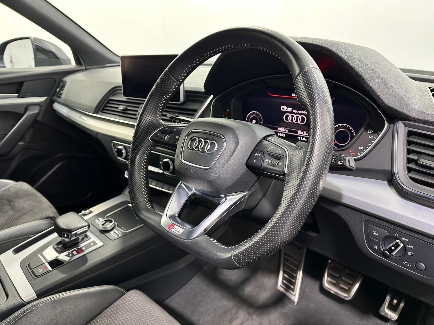 Used Audi Q5 2017 for sale - 77825103: Photo 10