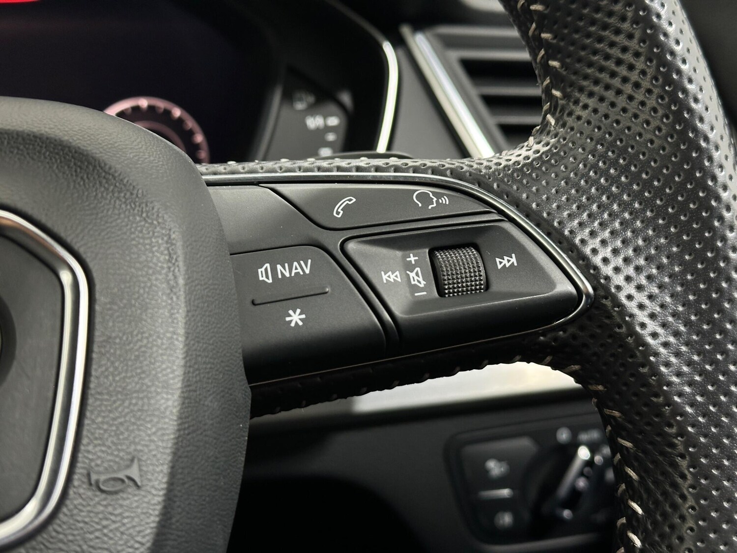 Used Audi Q5 2017 for sale - 77825103: Photo 15