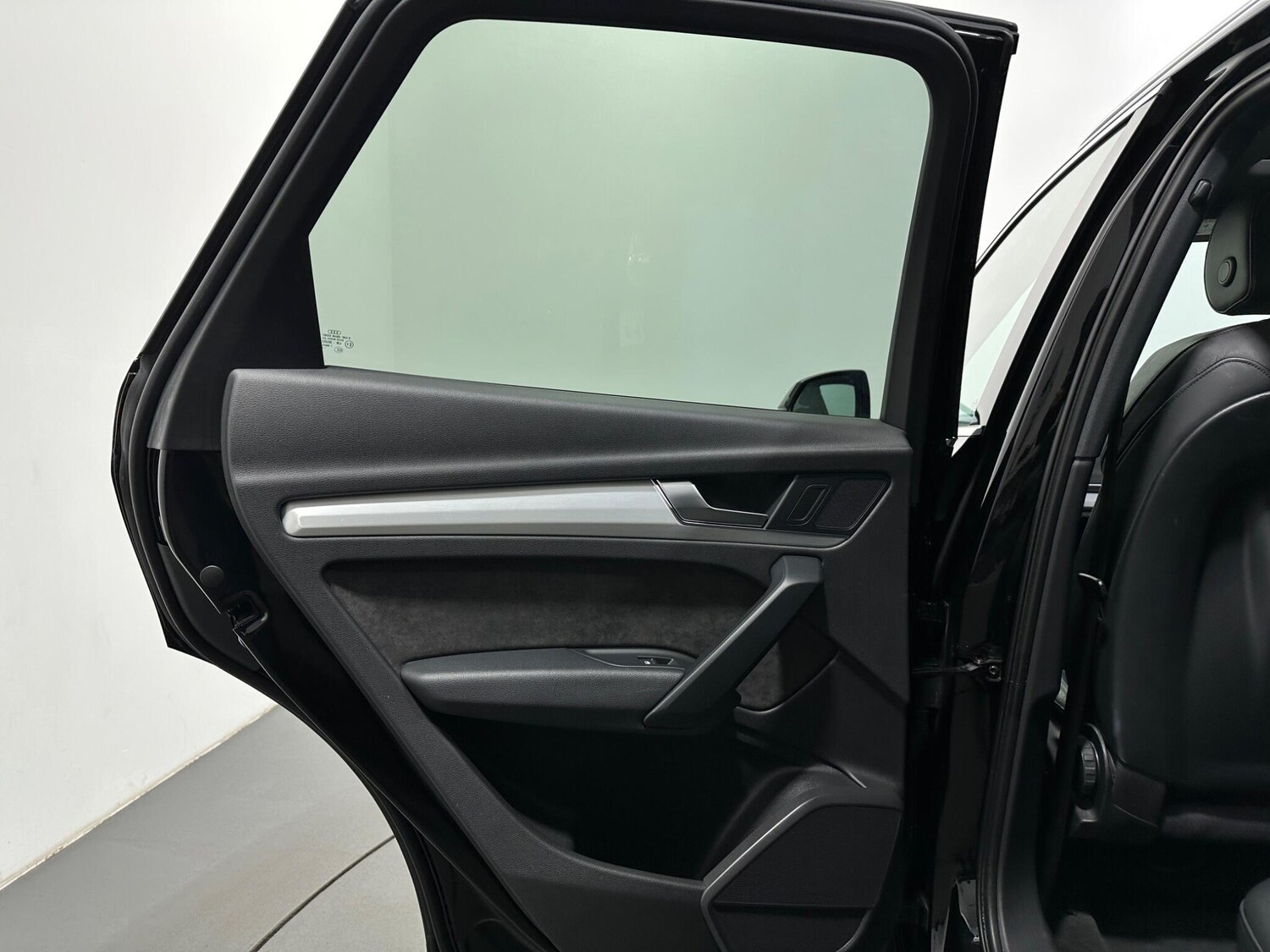 Used Audi Q5 2017 for sale - 77825103: Photo 43