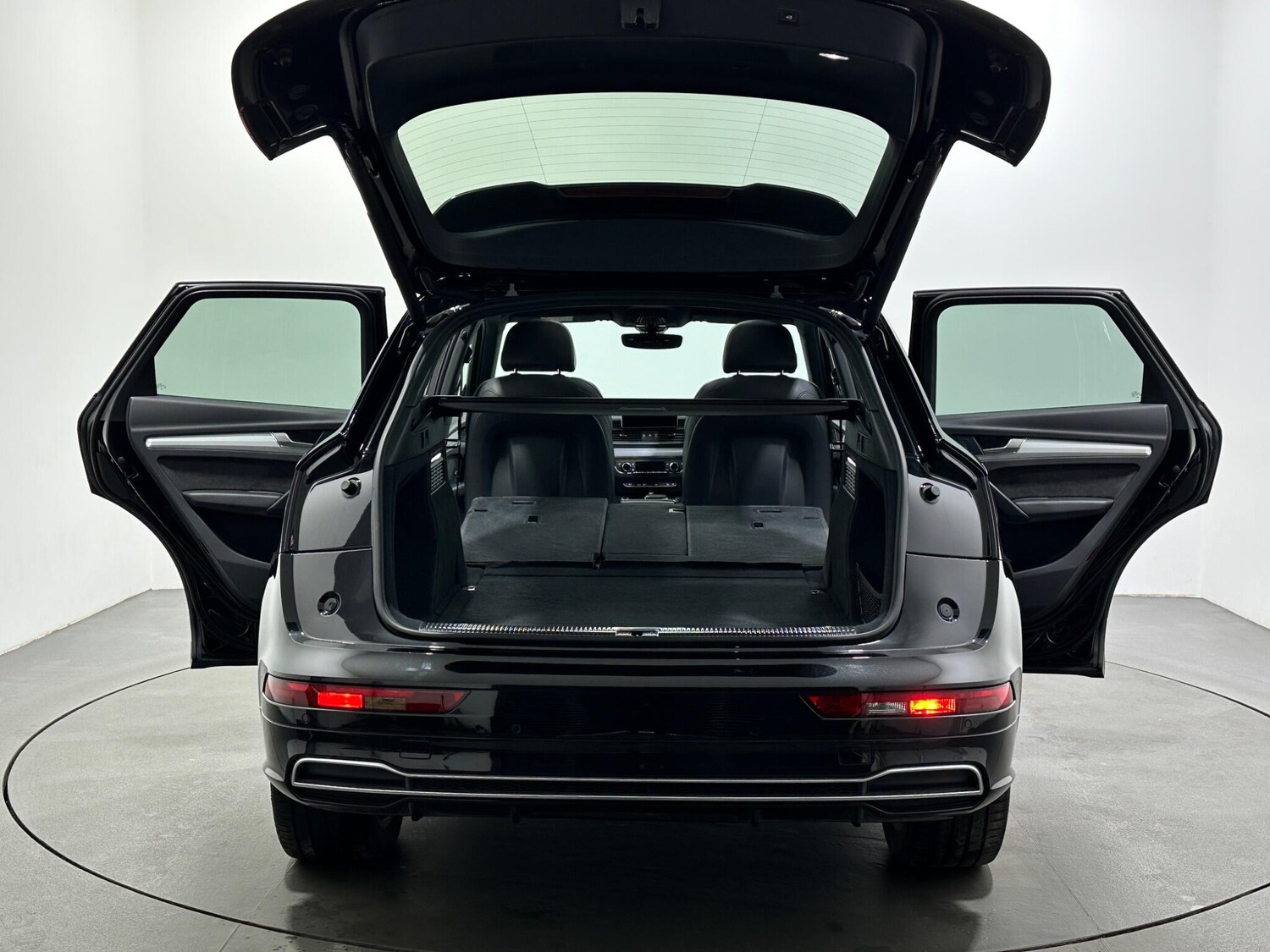 Used Audi Q5 2017 for sale - 77825103: Photo 47