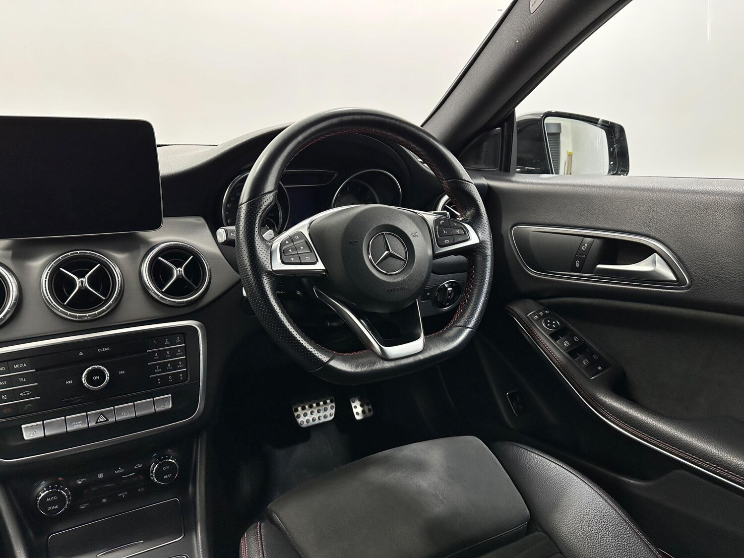 Used Mercedes-Benz CLA for sale - 77722763: Photo 11