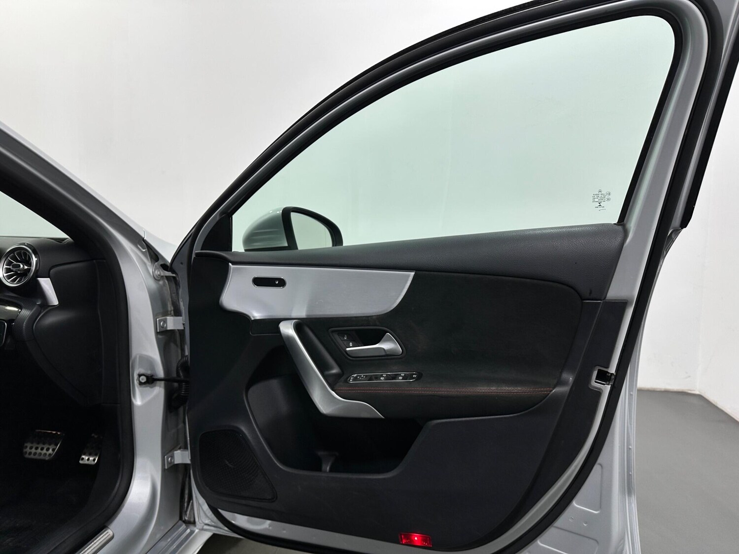 Used Mercedes-Benz A-Class 2019 for sale - 77908475: Photo 34