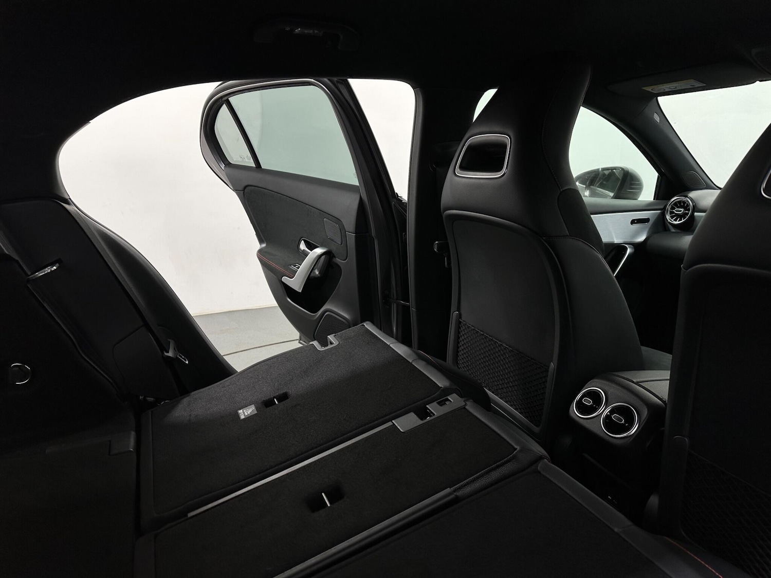 Used Mercedes-Benz A-Class 2020 for sale - 76965309: Photo 46