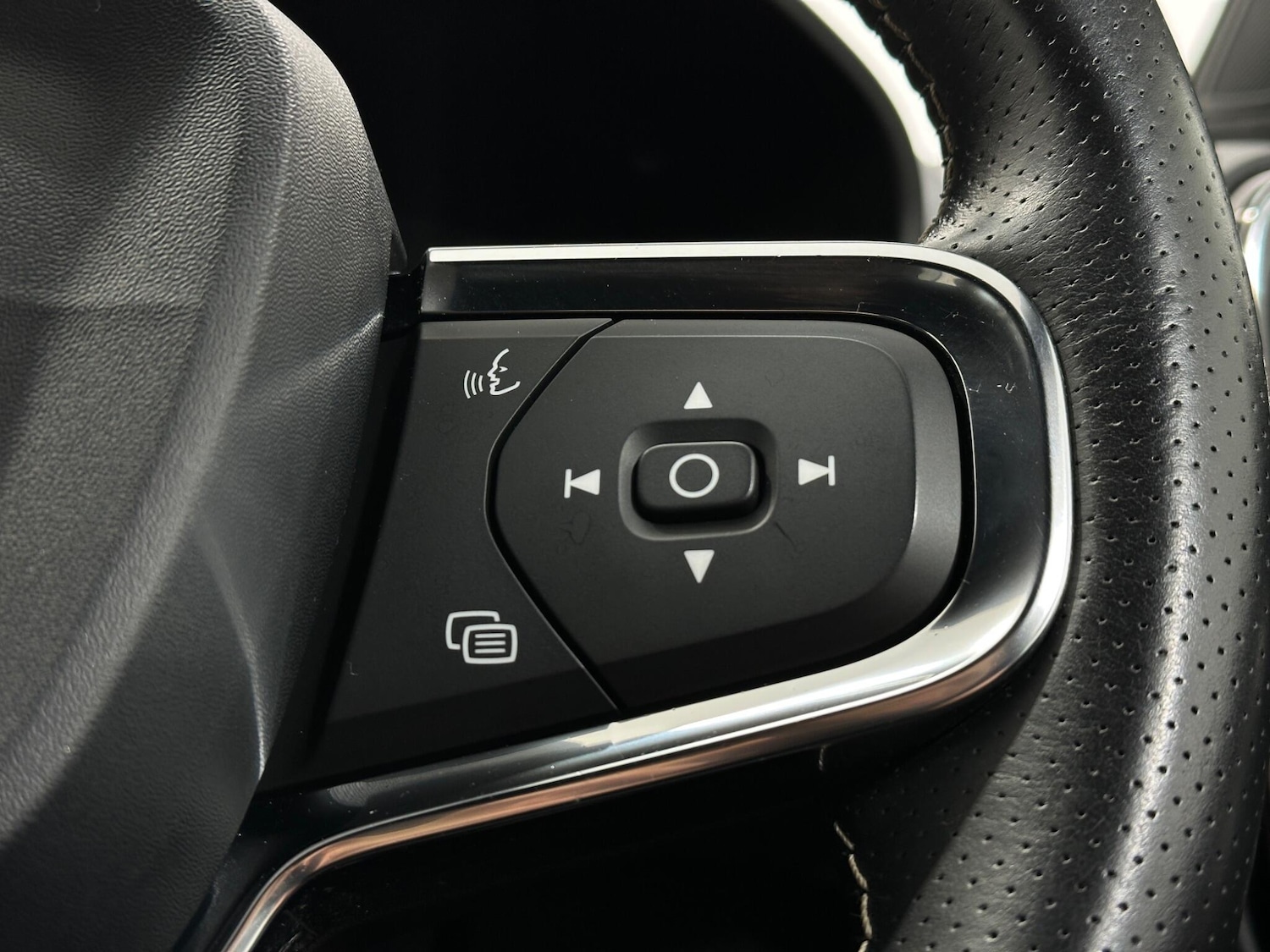 Used Volvo XC40 2019 for sale - 76878521: Photo 15