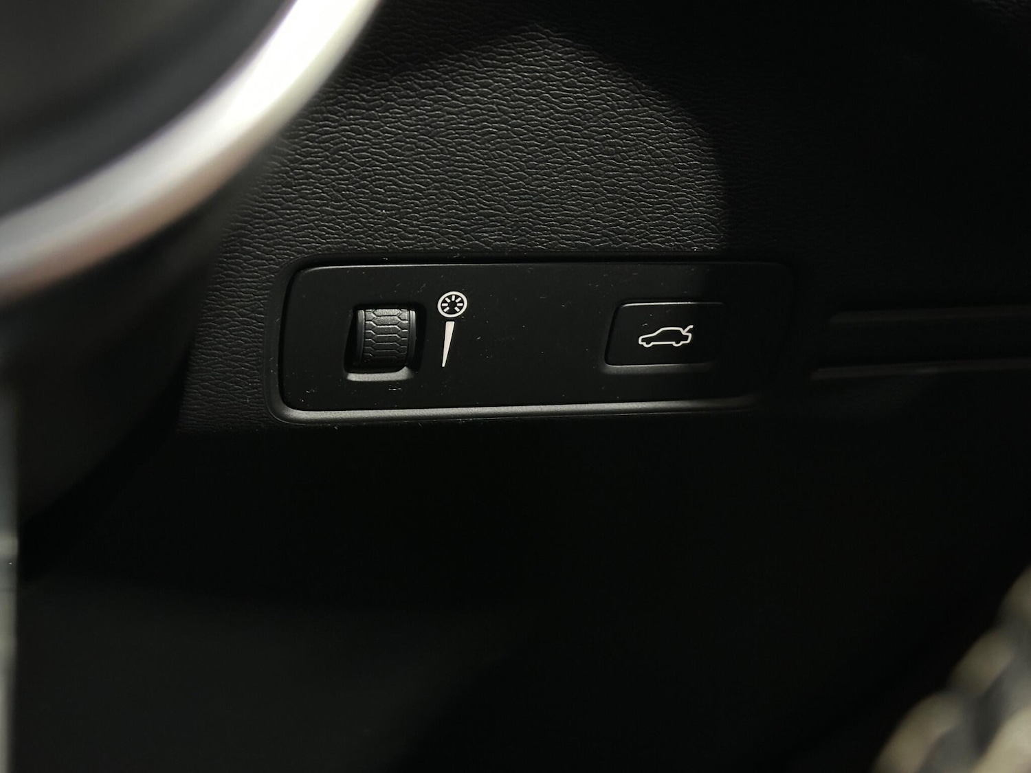 Used Volvo XC40 2019 for sale - 76878521: Photo 17