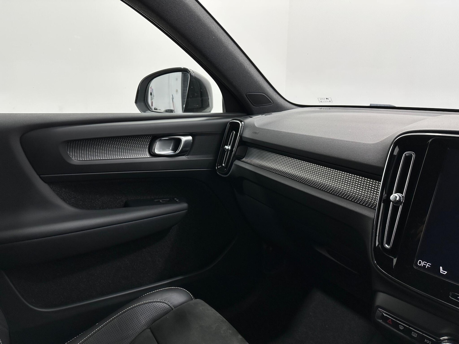 Used Volvo XC40 2019 for sale - 76878521: Photo 25