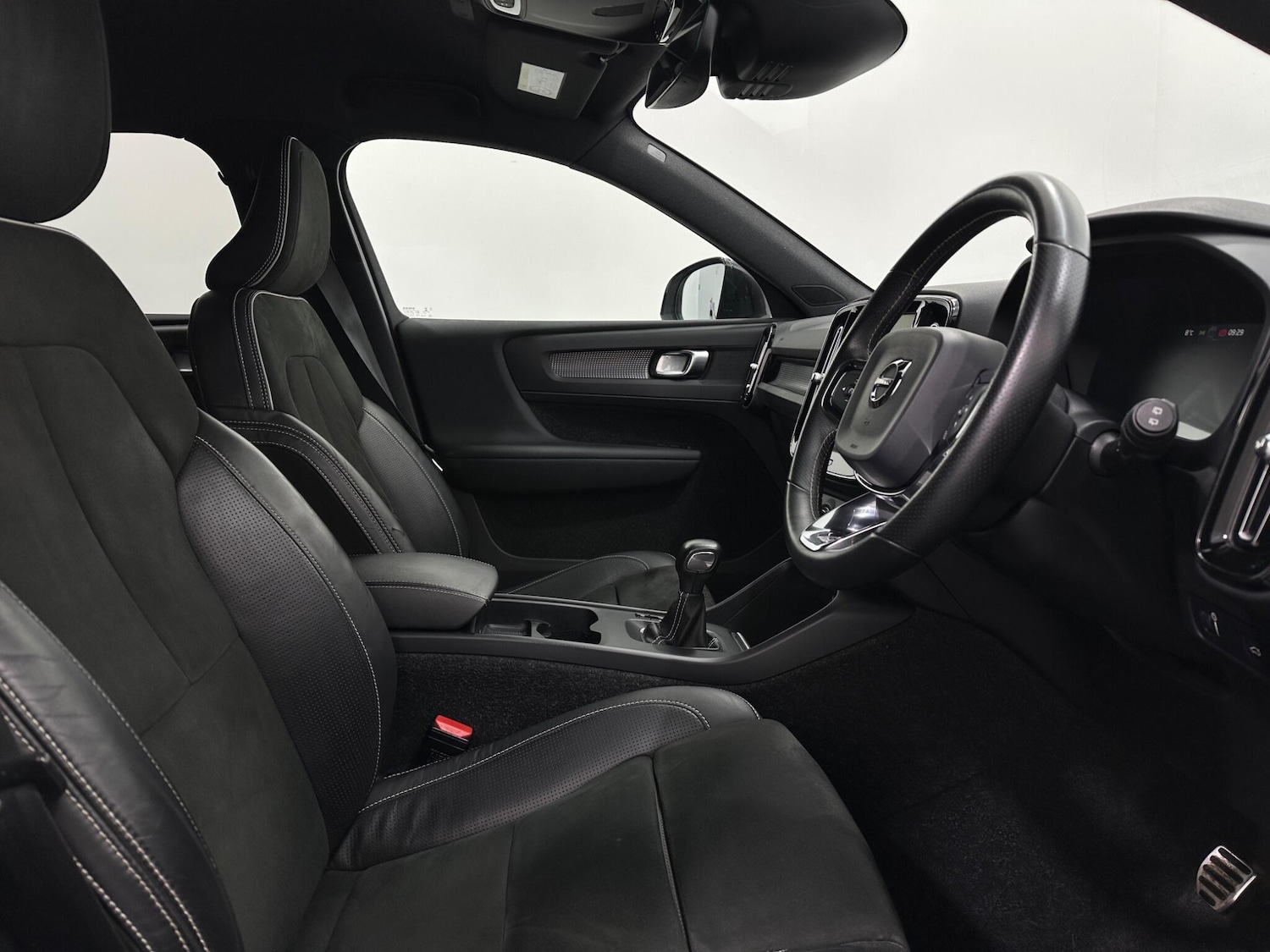 Used Volvo XC40 2019 for sale - 76878521: Photo 29