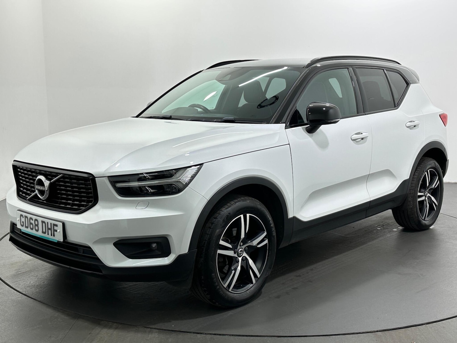 Used Volvo XC40 2019 for sale - 76878521: Photo 4