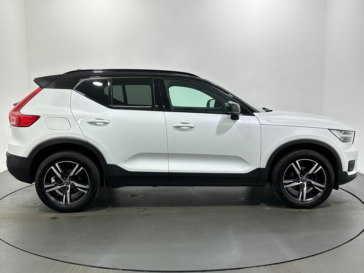 Used Volvo XC40 2019 for sale - 76878521: Photo 9