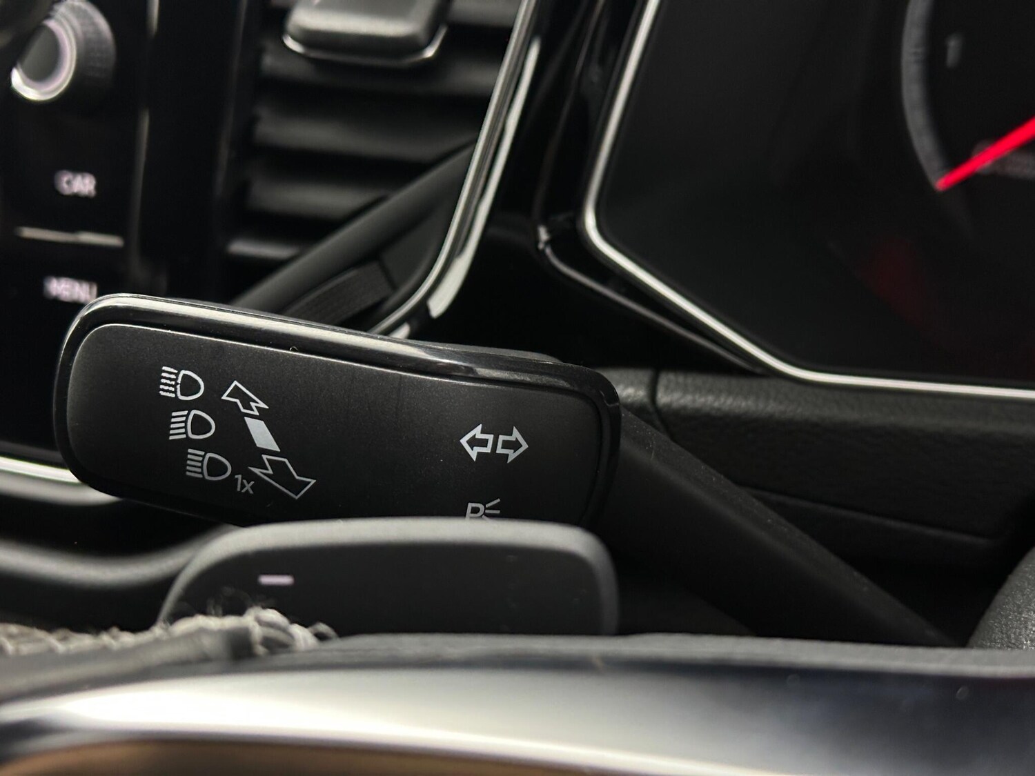 Used Volkswagen T-Roc for sale - 77497174: Photo 12