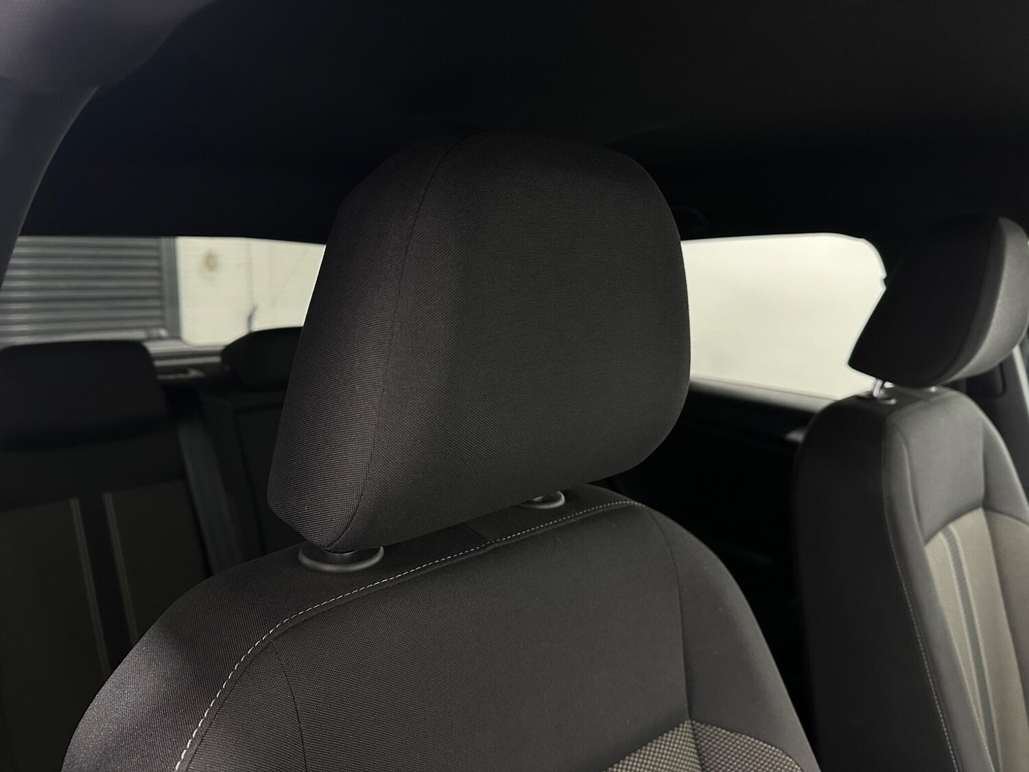 Used Volkswagen T-Roc for sale - 77497174: Photo 30