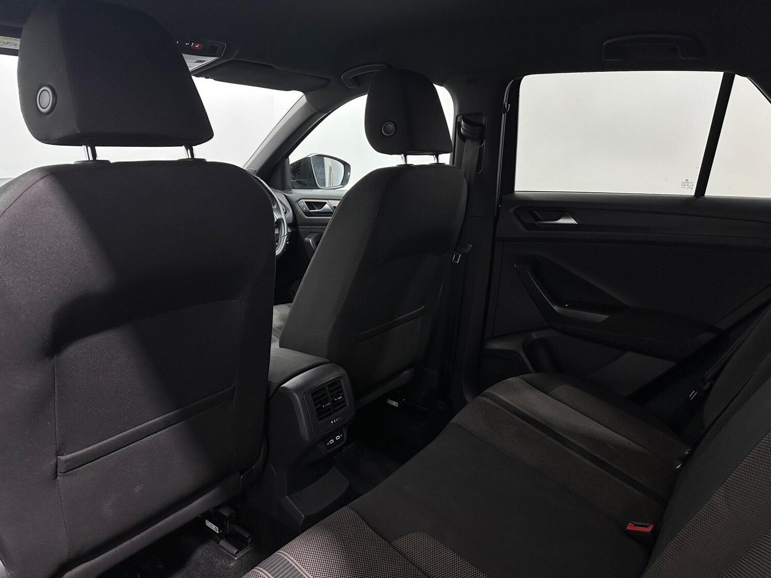 Used Volkswagen T-Roc for sale - 77497174: Photo 36