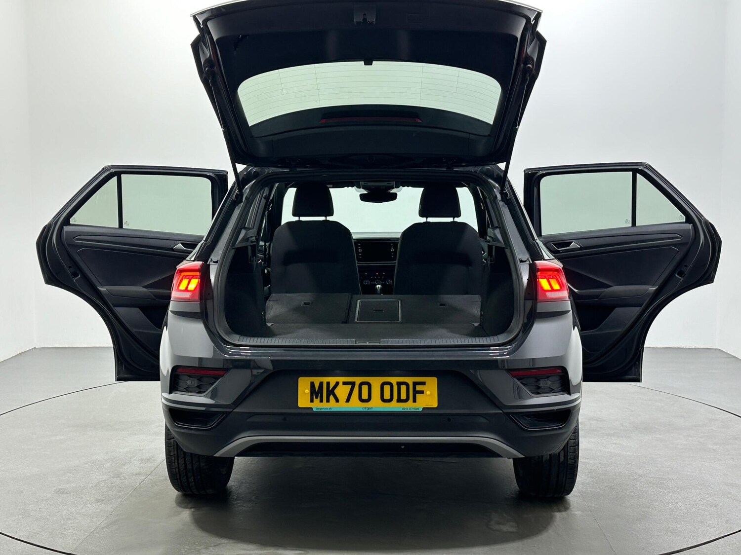 Used Volkswagen T-Roc for sale - 77497174: Photo 42